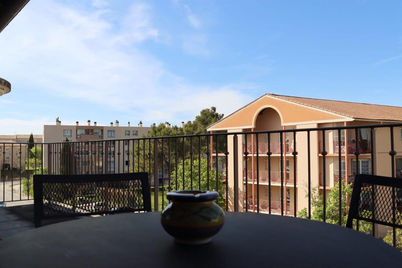 Apartamento Uzes Centre La Terrasse Des Capucines Avec Garage Privee Exterior foto