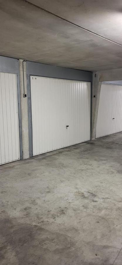 Apartamento Uzes Centre La Terrasse Des Capucines Avec Garage Privee Exterior foto