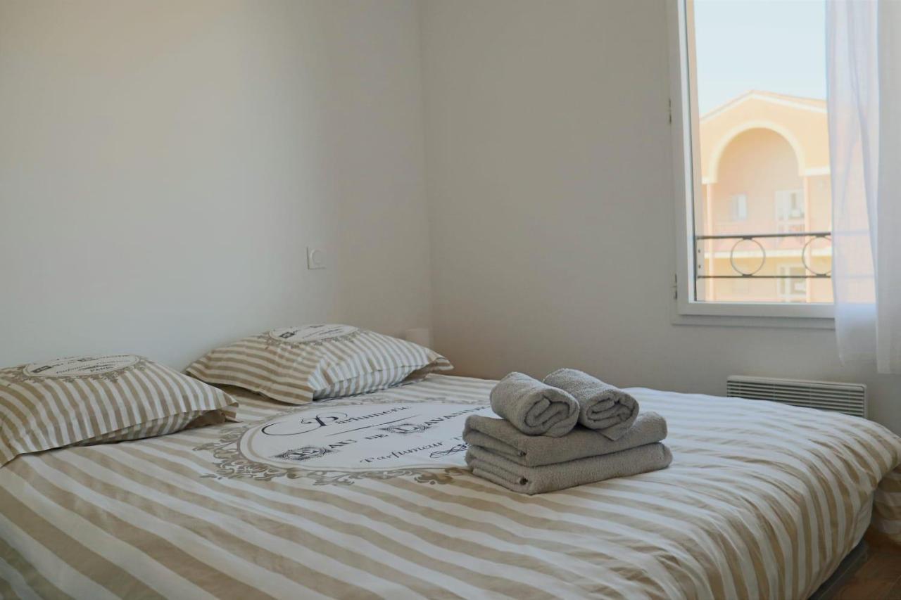 Apartamento Uzes Centre La Terrasse Des Capucines Avec Garage Privee Exterior foto